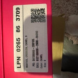 Shoe Dazzle Camel Ankle Booties